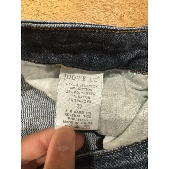 Judy Blue Capri Fit Denim Jeans Size 27 Mid Rise Dark Wash JB82154DK Stretch - Picture 3 of 8